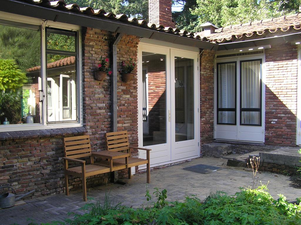 B&B Atelier Maarbeek Хеллендорн Номер фото